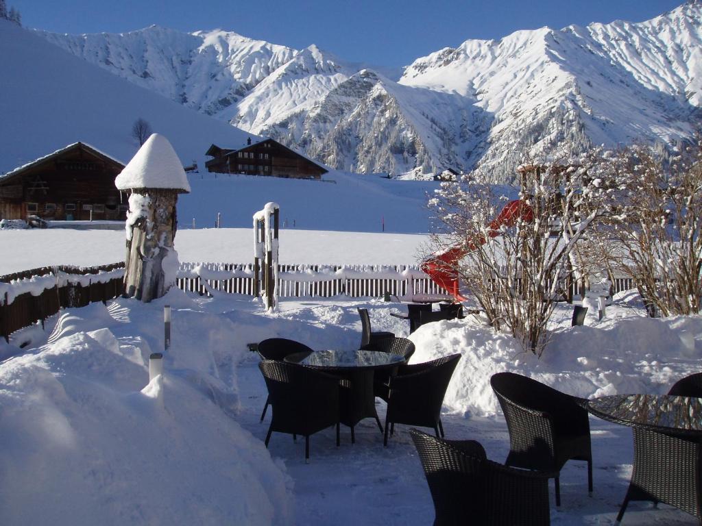Hotel Des Alpes Адельбоден Экстерьер фото